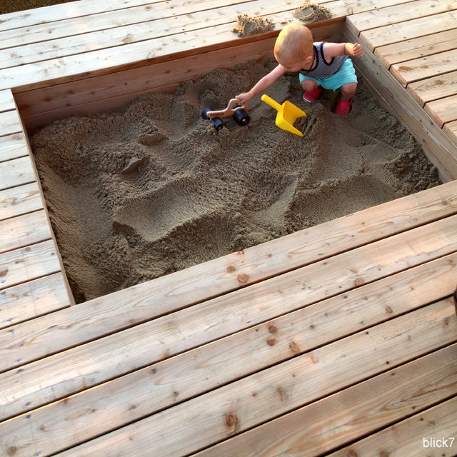 Ein Sandkasten in der Terrasse [miniMontag] blick7